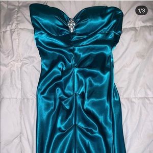 SOLD) Group USA Mermaid Prom dress